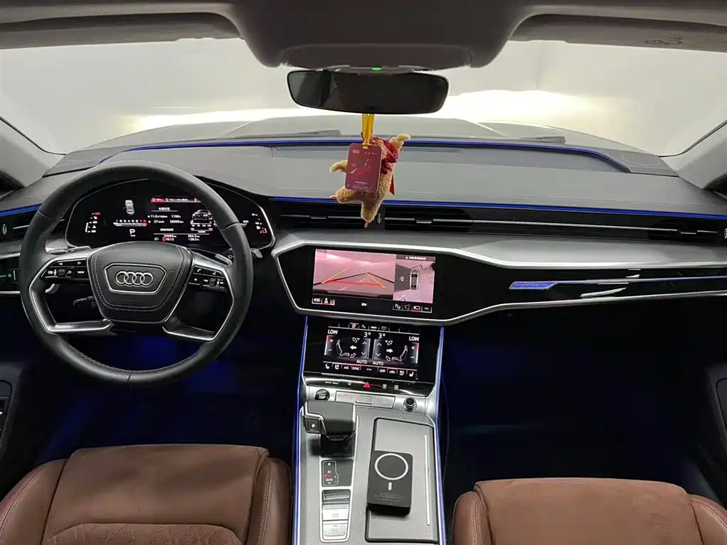 Audi A7L 2024 — фото 10