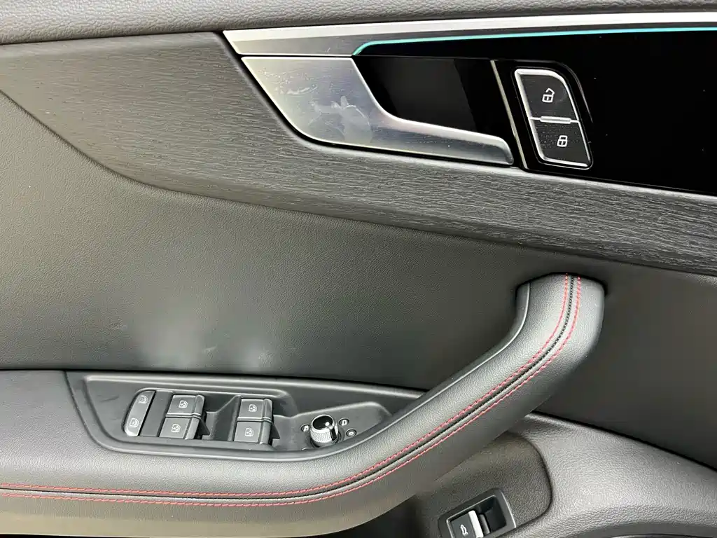 Audi A4L 2026 — фото 18