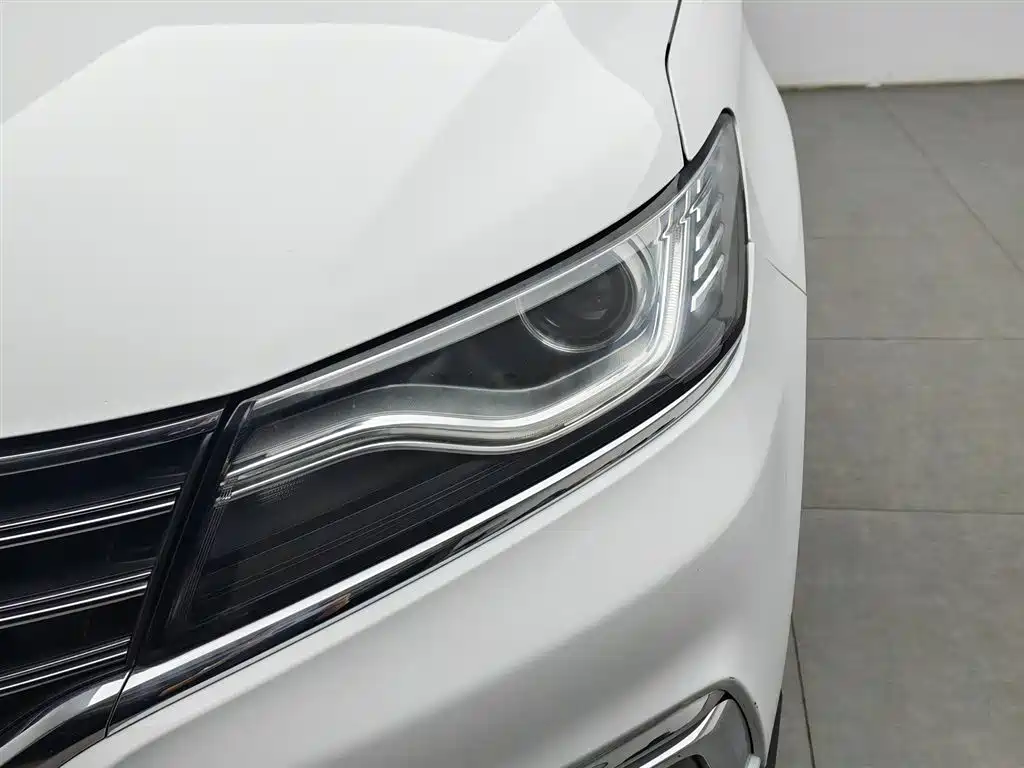 Roewe RX5 2017 — фото 7