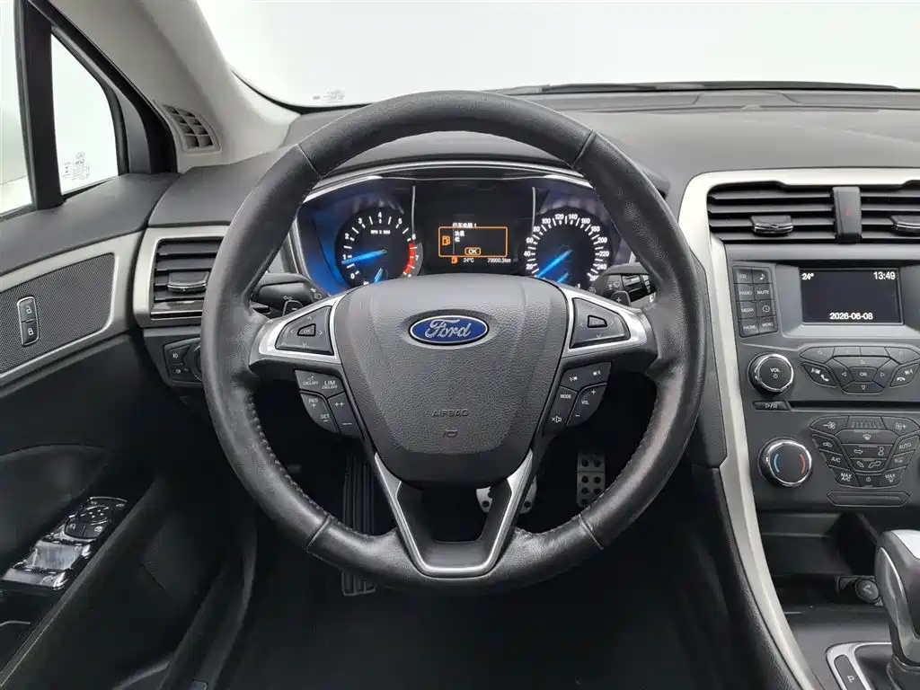 Ford Mondeo 2016 — фото 11