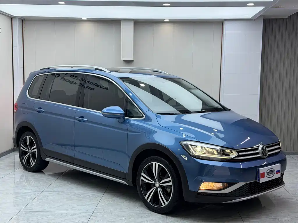 Volkswagen Touran 2020 — фото 3