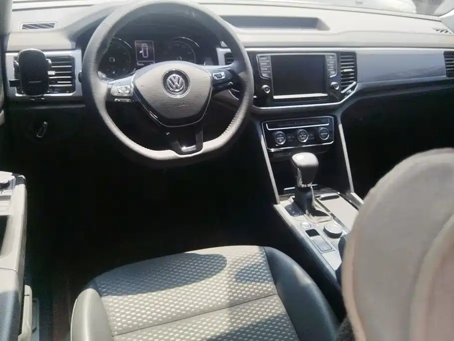 Volkswagen Teramont 2018 — фото 11