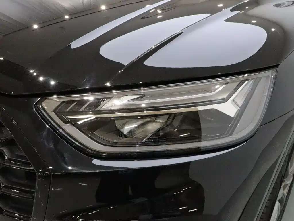 Audi Q5L 2023 — фото 17