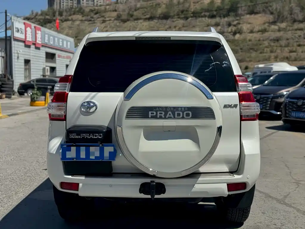 Toyota Prado 2017 — фото 8