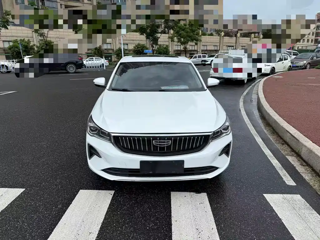 Geely Emgrand 2023