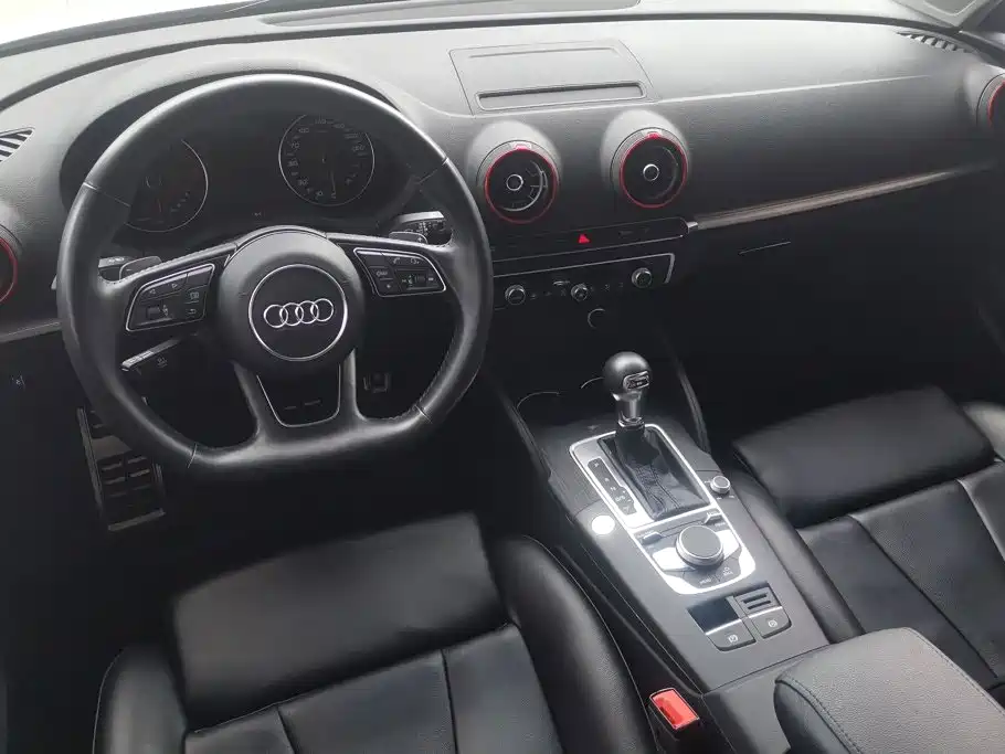 Audi A3 2020 — фото 12