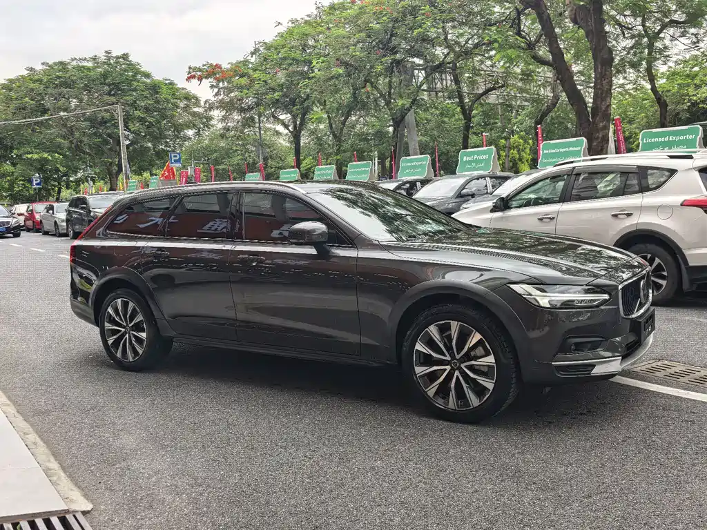 Volvo V90 2020