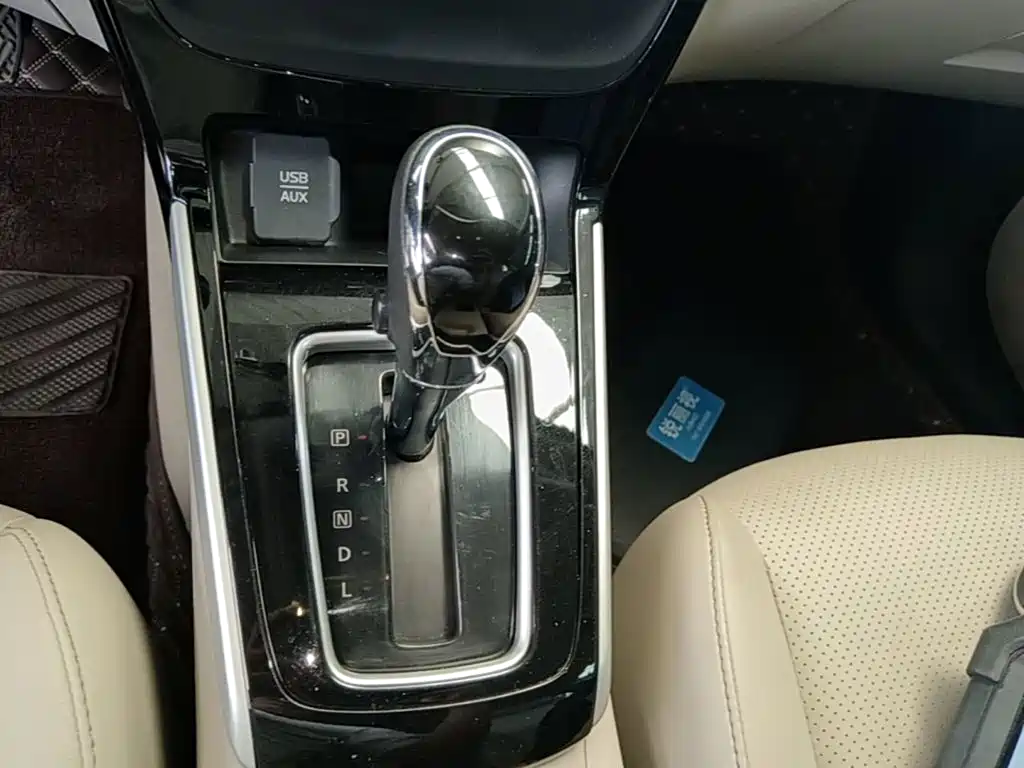 Nissan Sylphy 2017 — фото 14