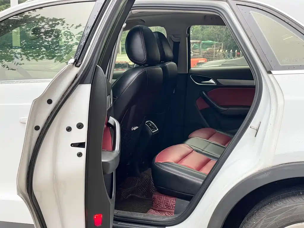 Audi Q3 2015