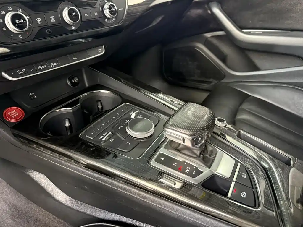 Audi A4L 2018 — фото 17