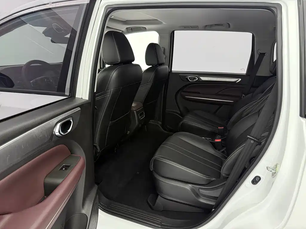 GAC Motor Trumpchi M6 2022 — фото 14