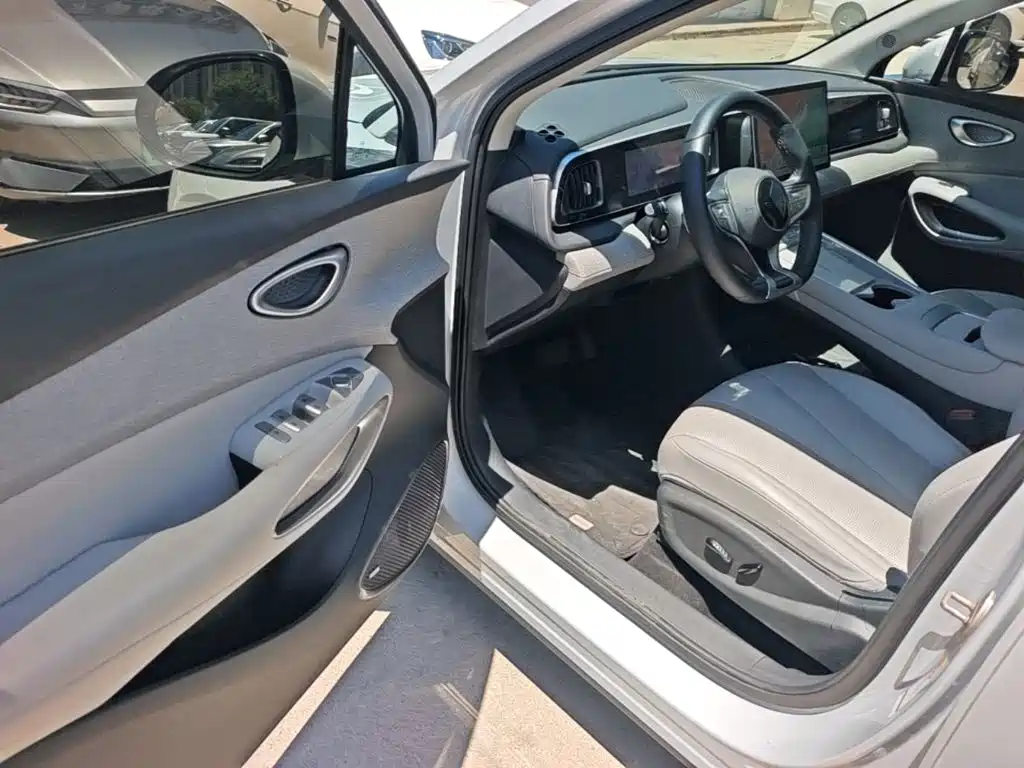BYD Sealion 05 EV 2025 — фото 16