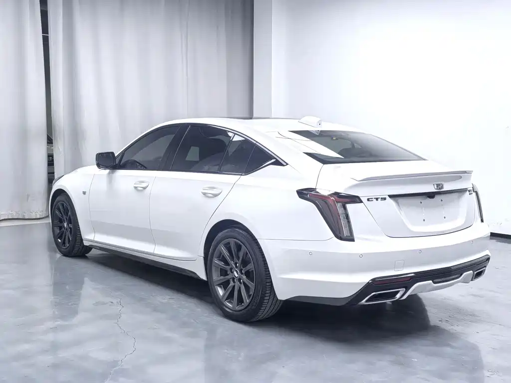 Cadillac CT5 2025 — фото 12