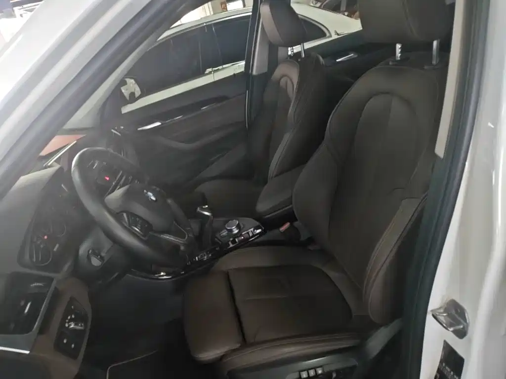 BMW X1 2017 — фото 15