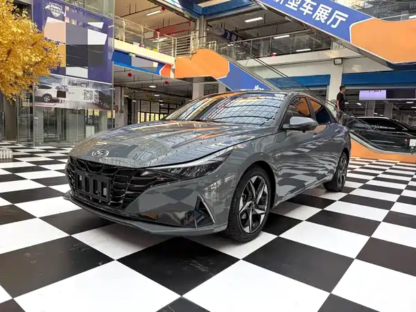 Hyundai Elantra 2023