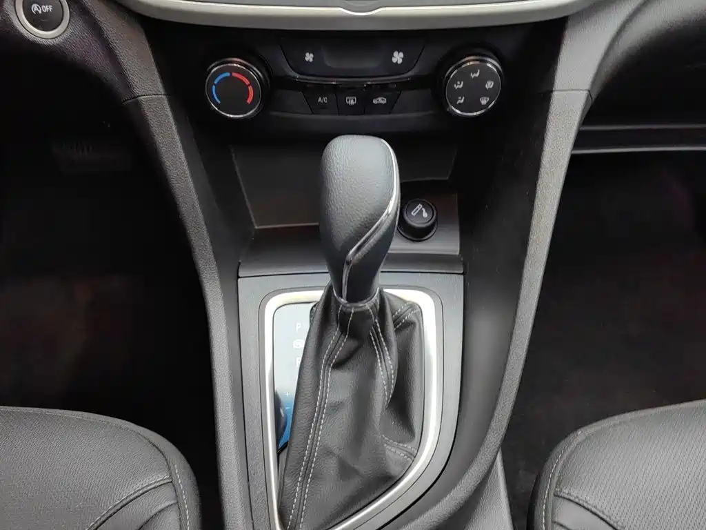 Buick Excelle 2020 — фото 13