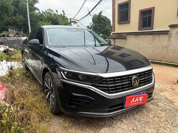Volkswagen Passat 2022