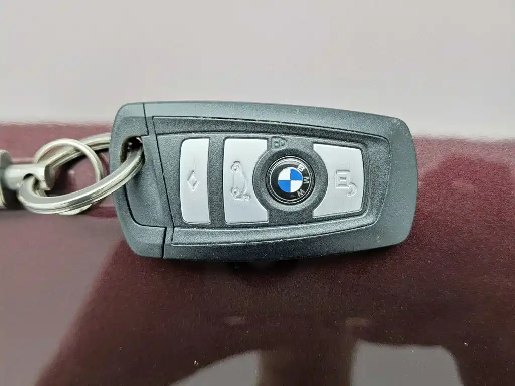 BMW 5 Series GT 2017 — фото 19