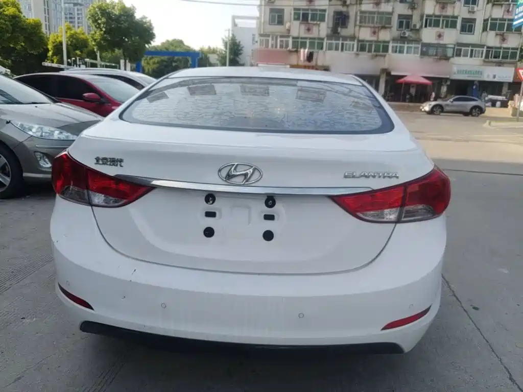 Hyundai Elantra Langdong 2016 — фото 6