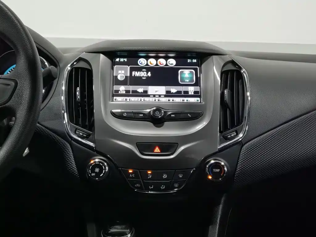 Chevrolet Cruze 2018 — фото 12