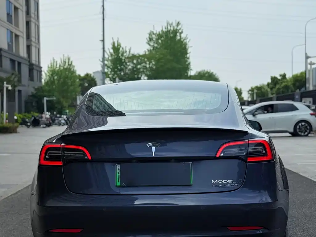 Tesla Model 3 2022 — фото 10