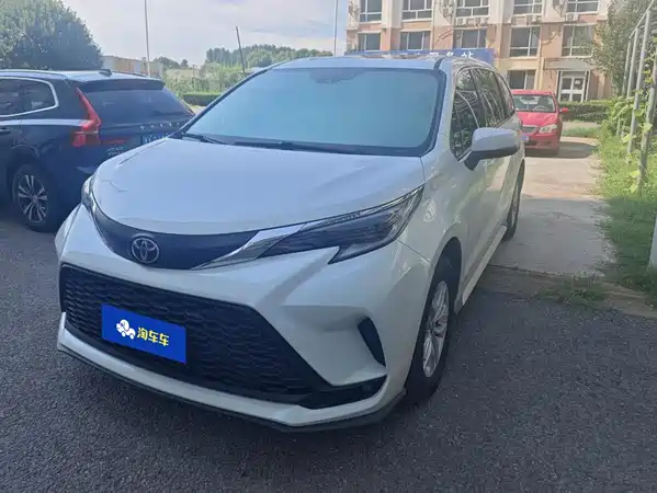 Toyota Granvia 2024