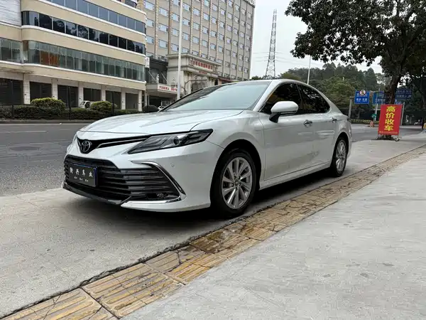 Toyota Camry 2021
