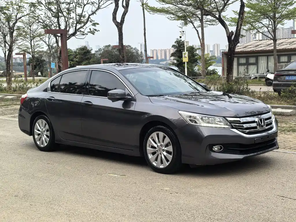 Honda Accord 2014 — фото 3