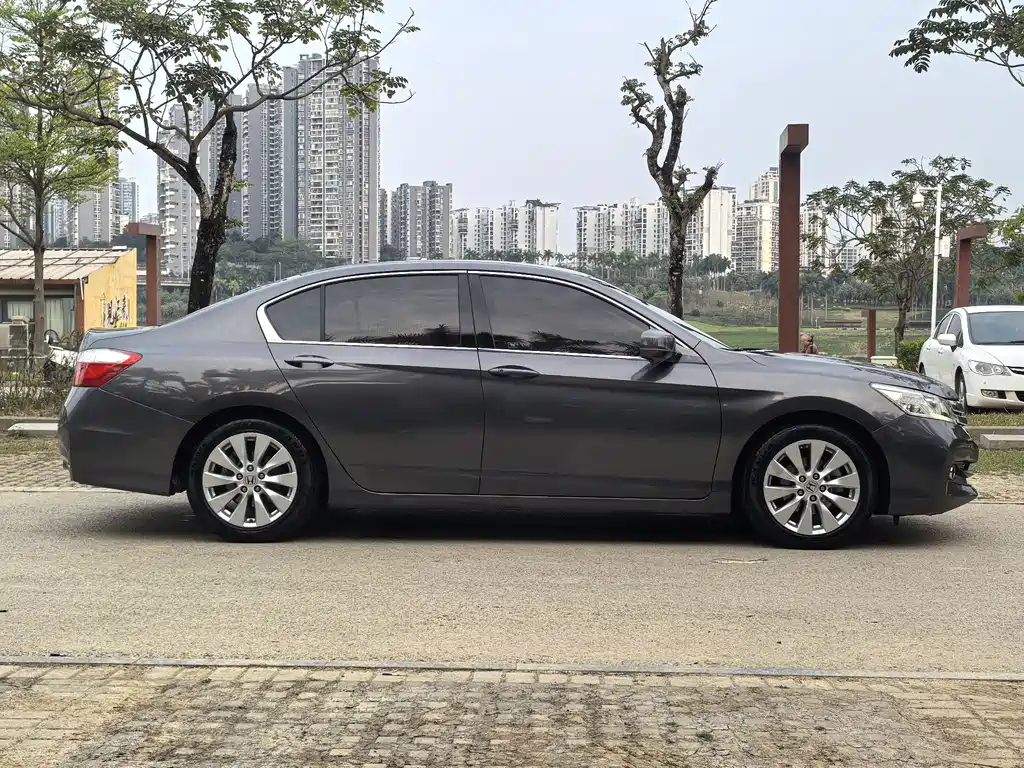 Honda Accord 2014 — фото 4