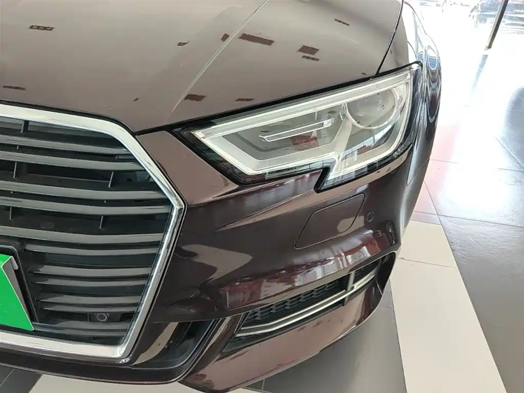 Audi A3 2018 — фото 24
