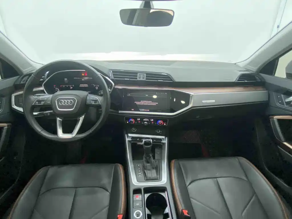 Audi Q3 2022 — фото 10