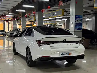 Hyundai Elantra 2023