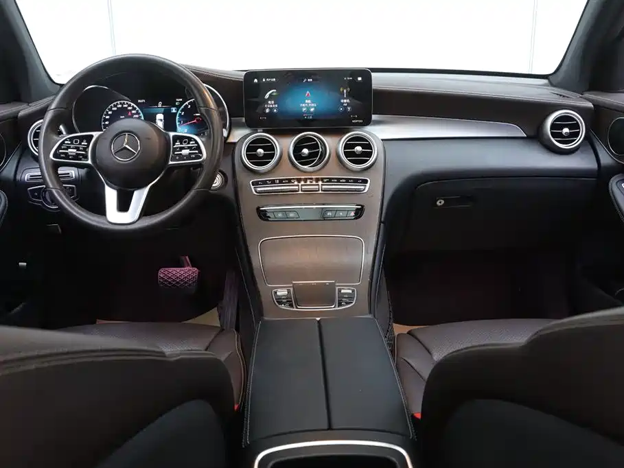 Mercedes-Benz GLC 2020 — фото 26
