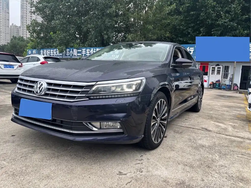 Volkswagen Passat 2017 — фото 1