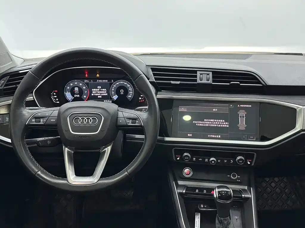 Audi Q3 2022 — фото 12