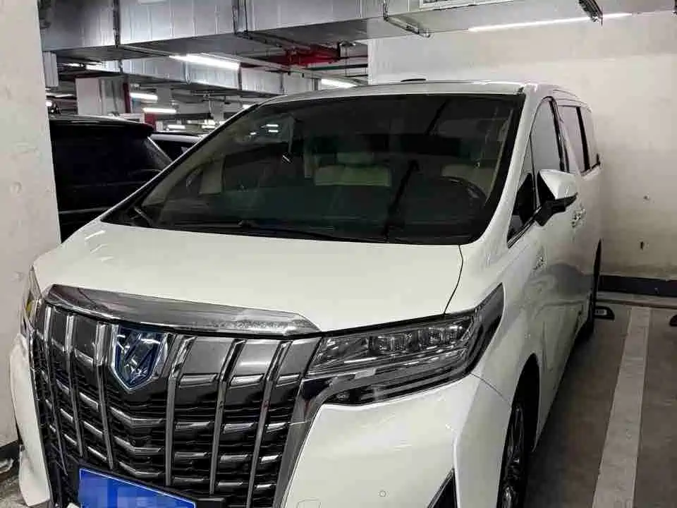 Toyota Alphard 2023 — фото 1