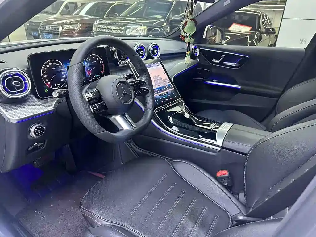 Mercedes-Benz C-Class 2023 — фото 4