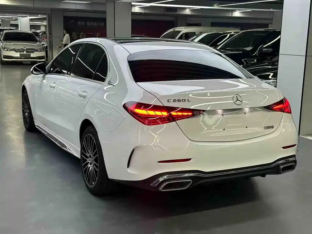 Mercedes-Benz C-Class 2023 — фото 8