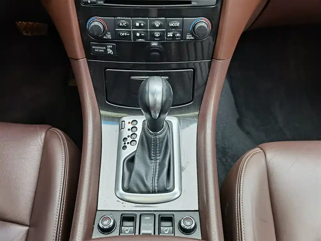Infiniti QX50 2016 — фото 13