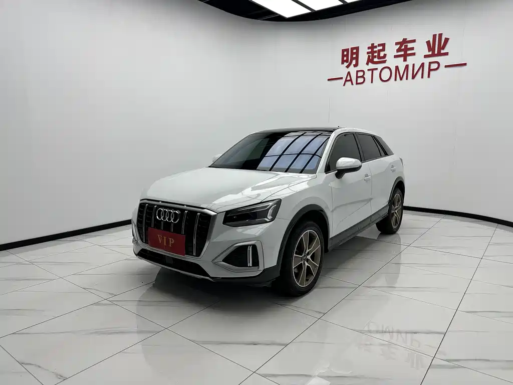 Audi Q2L 2023 — фото 4