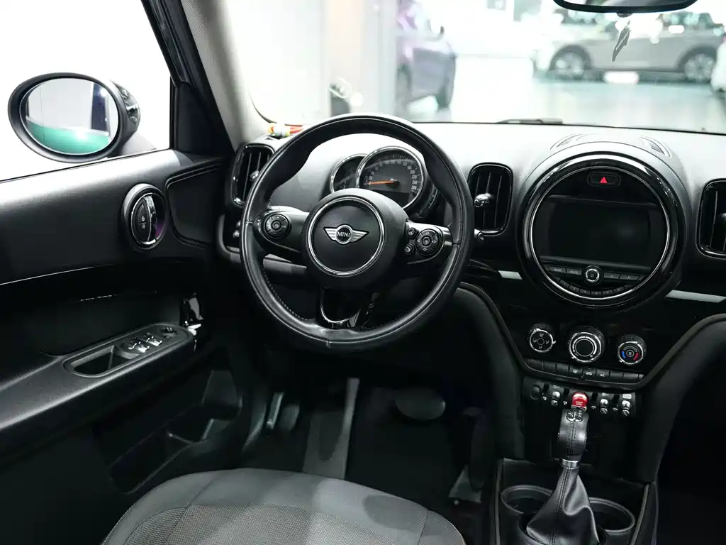 MINI Countryman 2018 — фото 10