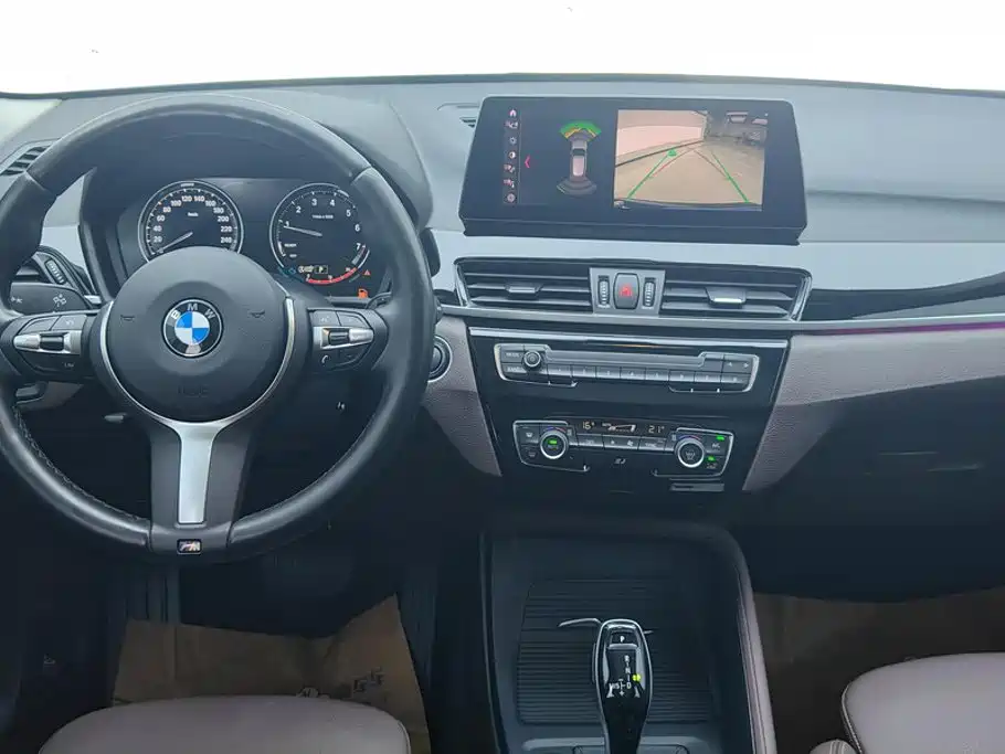 BMW X1 2022 — фото 12