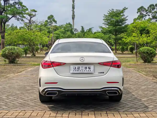 Mercedes-Benz C-Class 2024