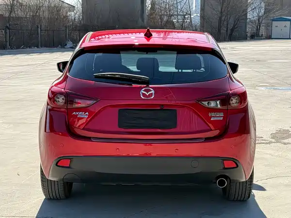Mazda 3 Axela 2016