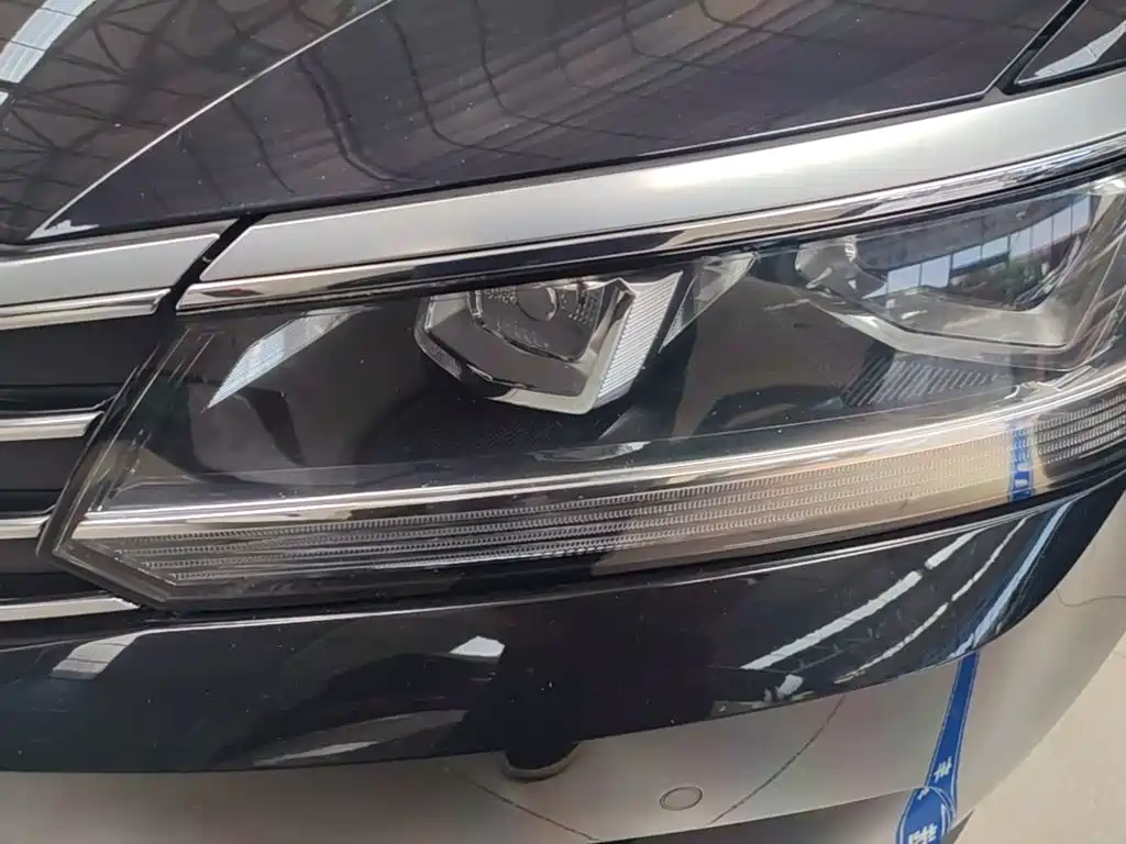 Volkswagen Passat 2017 — фото 24