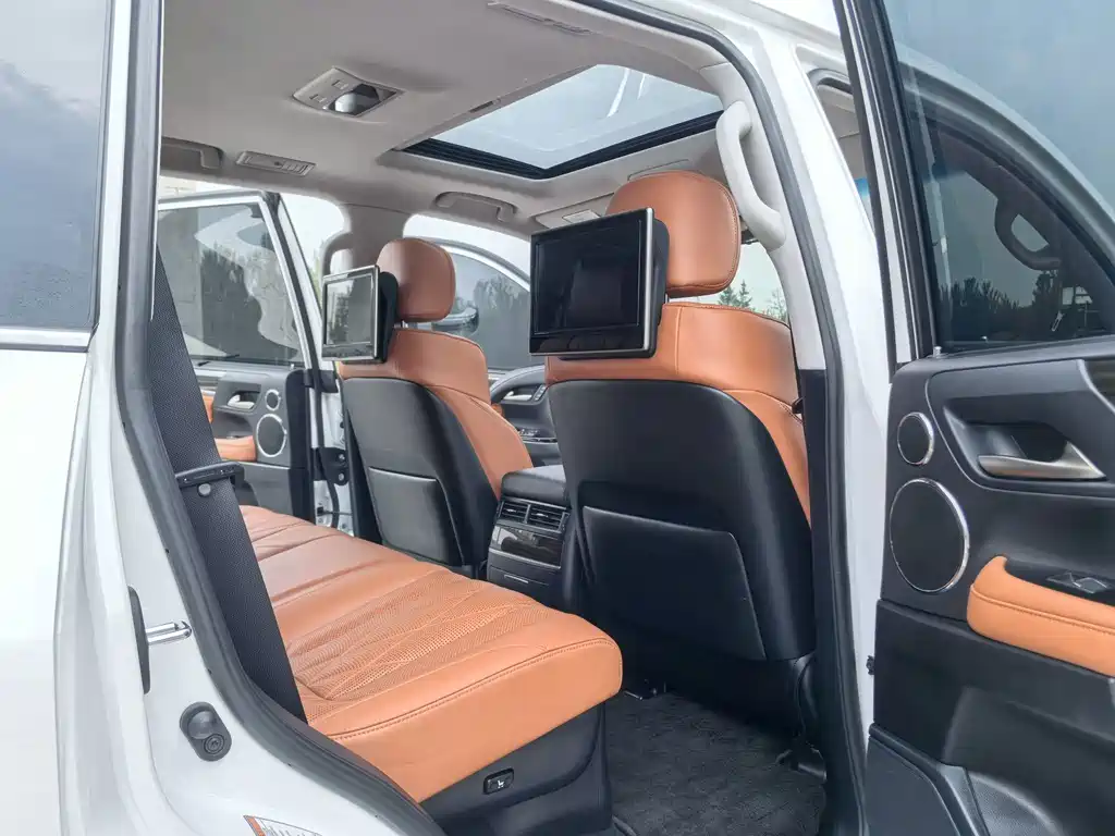Lexus LX 2020 — фото 17