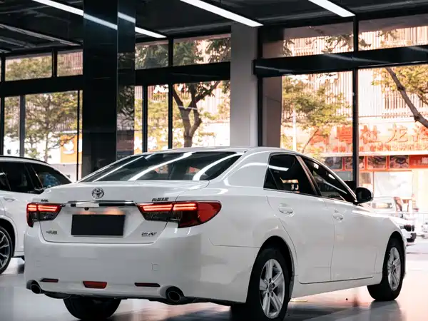 Toyota Reiz 2013