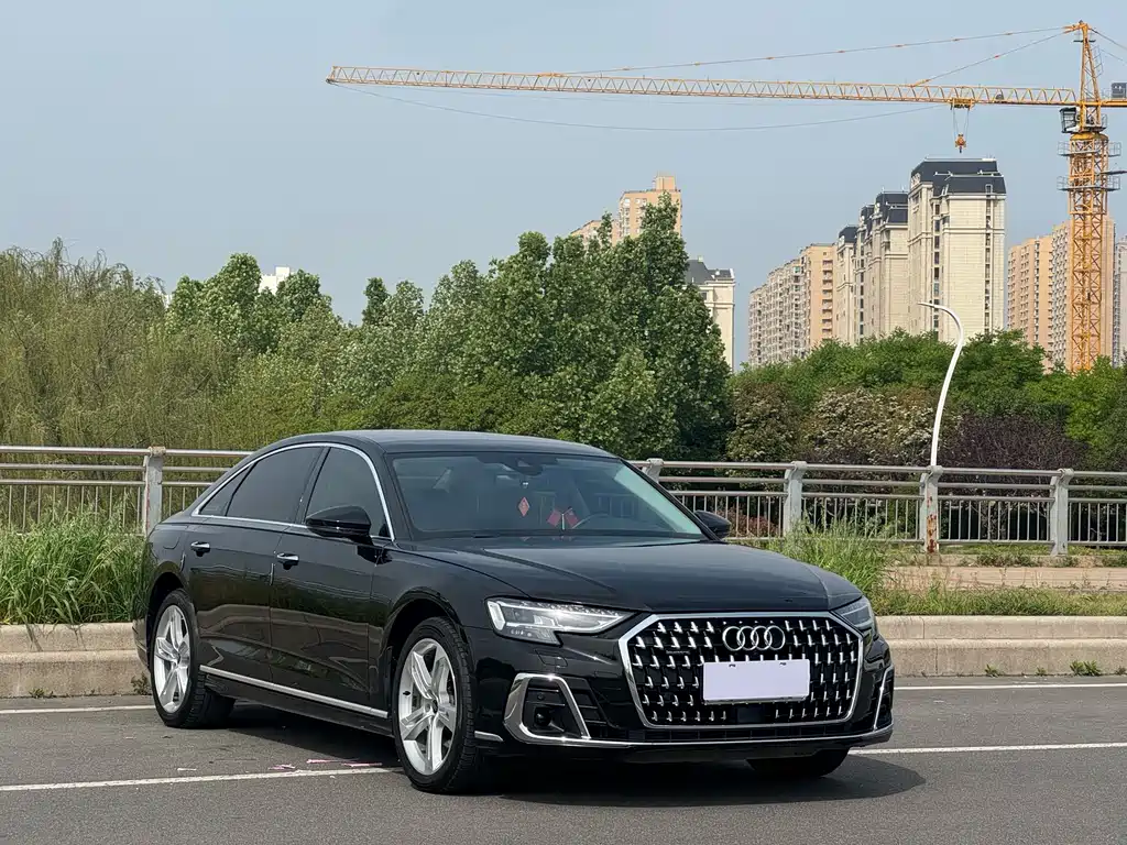 Audi A8 2023