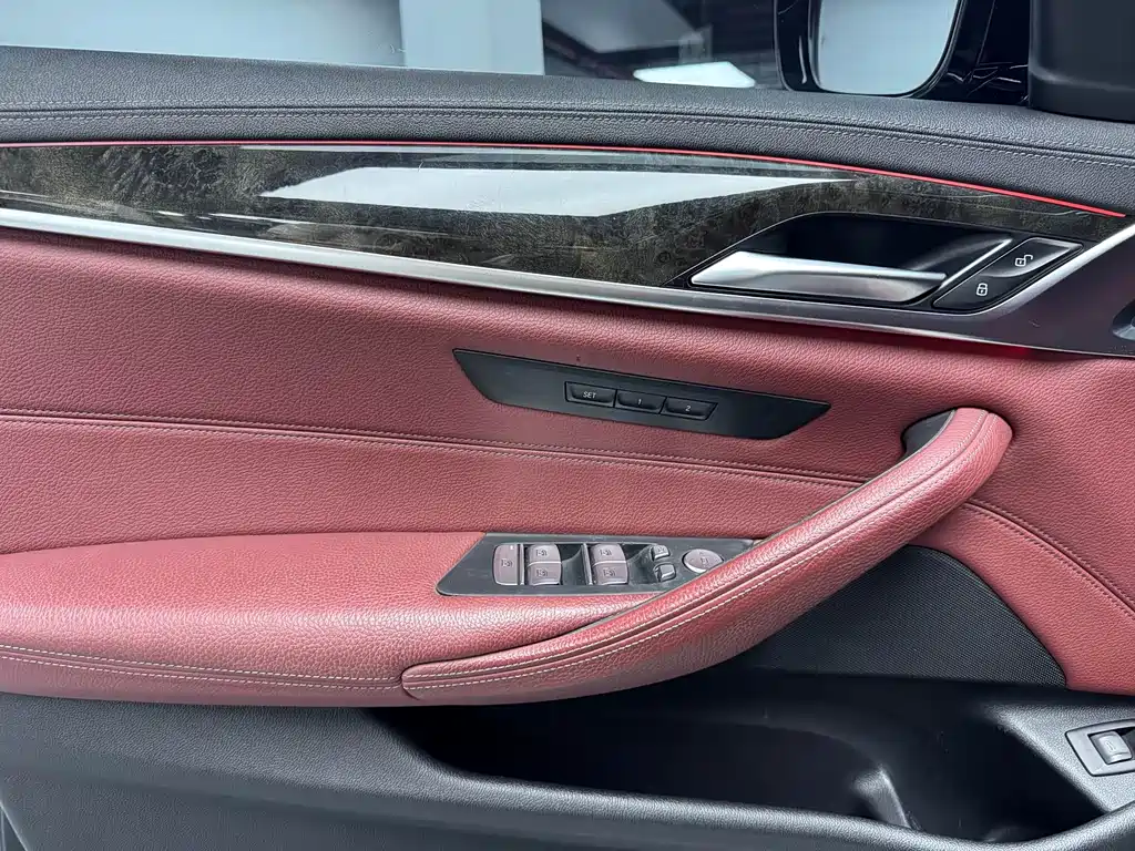 BMW 5 Series 2019