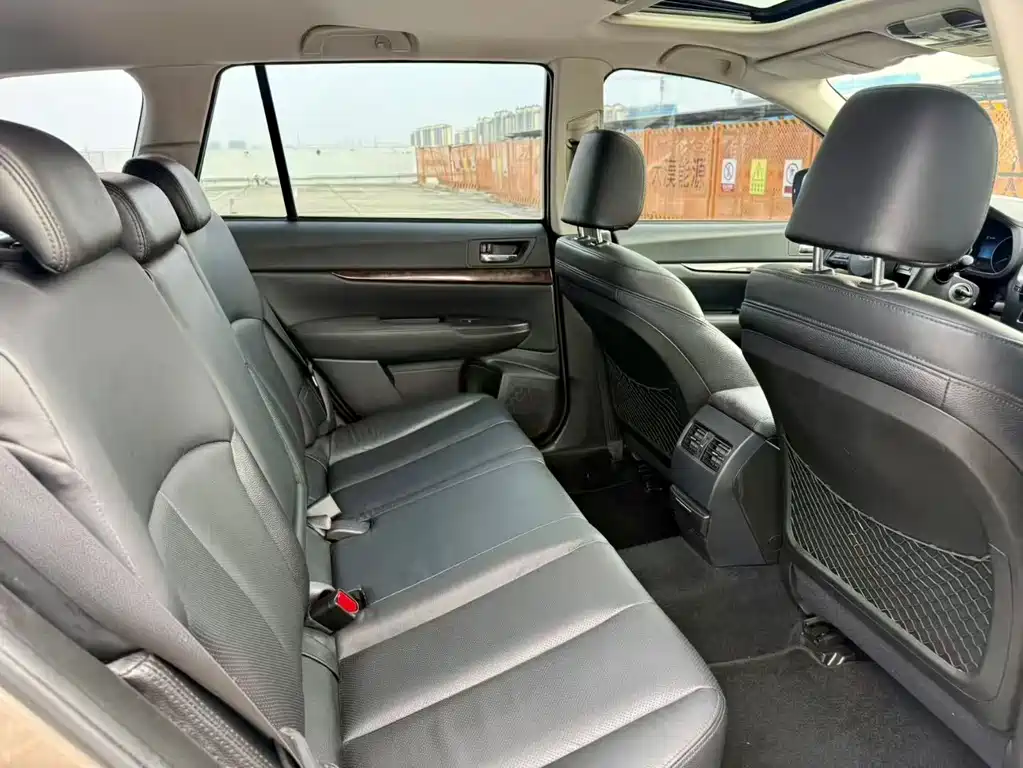 Subaru Outback 2013 — фото 8